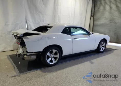 2021 Dodge Challenger Sxt z USA, uszkodzony, nr VIN 2C3CDZAG2MH542692